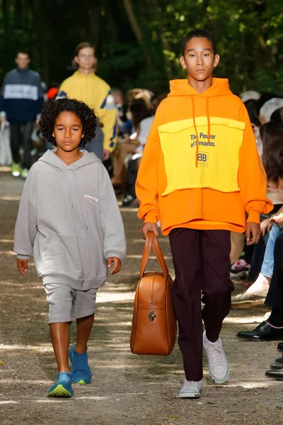 Look 44